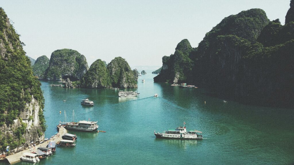 image de la mer au Vietnam une Destinations Abordables pour un Voyage Sans Se Ruiner