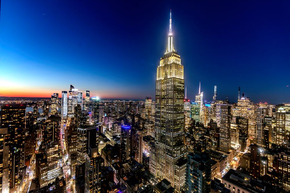 Cette image nous montre une vue sur l'empire State building.