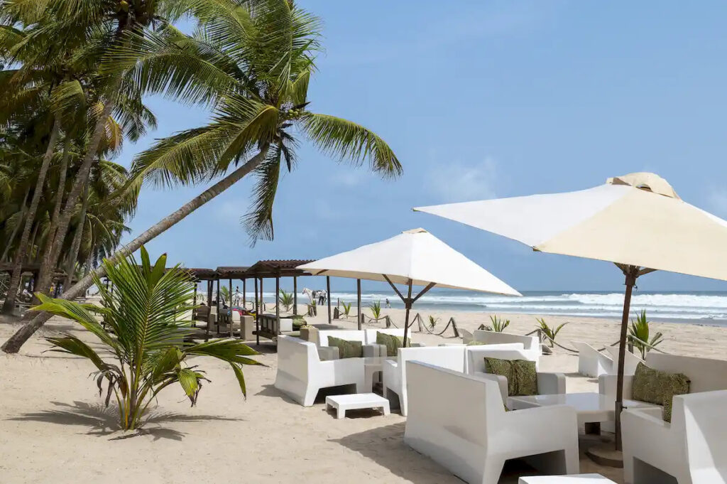 Restaurant Coucoué sur la plage d'Assinie